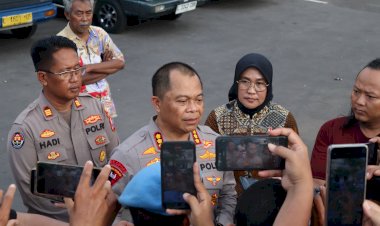 Polrestabes-Surabaya-Amankan-Tersangka-Pencabulan-Tujuh-Anak-Dibawah-Umur