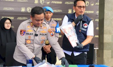 Polres-Gresik-Bongkar-Jaringan-Narkoba-Amankan-2-Tersangka-Pengedar-dan-209-Gram-Sabu
