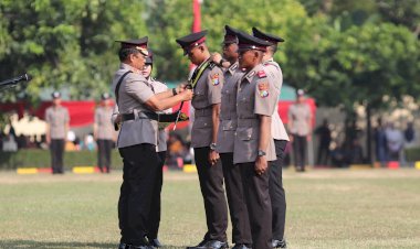 Kapolda-Jatim-Lantik-971-Bintara-Remaja-Lulusan-SPN-Polda-Jatim