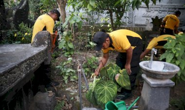 Polres-Malang-Gelar-Bakti-Religi-Bersihkan-Tempat-Ibadah-Sambut-Hari-Bhayangkara-ke-80