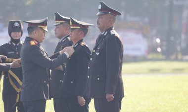 Polda-Jatim-Gelar-Upacara-Hari-Bhayangkara-ke-80-Teguhkan-Semangat-Polri-untuk-Masyarakat