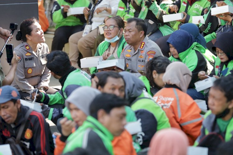 Polrestabes Surabaya dan Ratusan Ojol Doa Bersama: Harmoni untuk Alm Affan Kurniawan