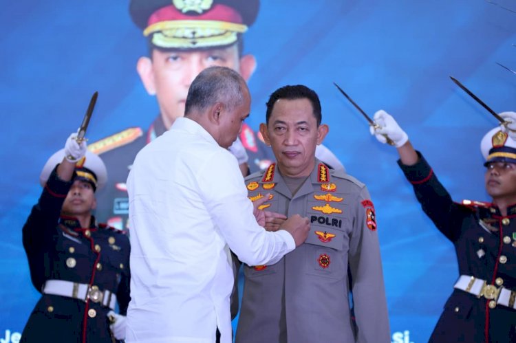 Kapolri Terima Adhi Bhakti Senapati, Jadi Motivasi Perkuat Sinergi Keamanan Siber