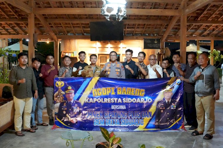 Komitmen Jaga Kondusifitas Kamtibmas, Kapolresta Sidoarjo Ngopi Bareng Mahasiswa