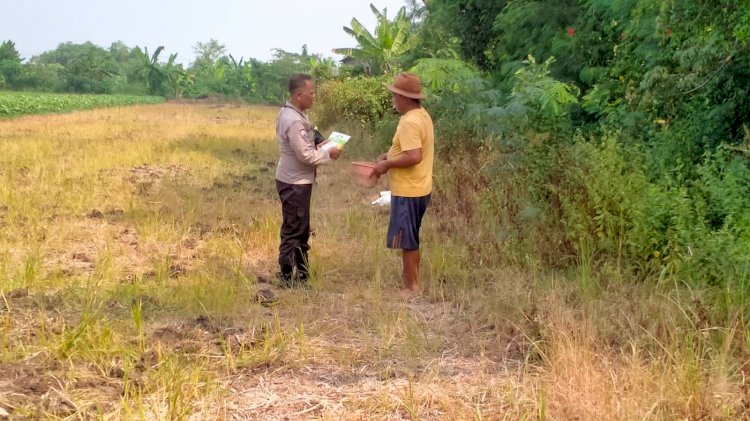 Polisi bersama Petani di Wonoayu Tanam Jagung, Dukung Ketahanan Pangan
