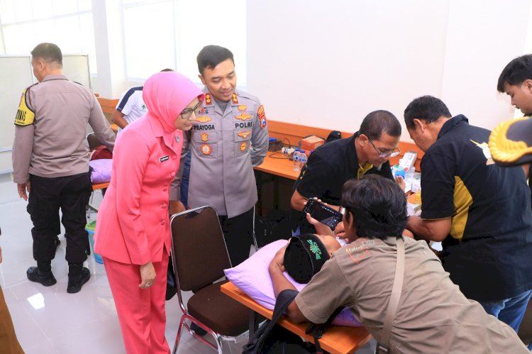 Senyum Bahagia Warnai Hari Bhayangkara ke-80 Saat Polres Ngawi Layani Ratusan Anak Khitanan Massal